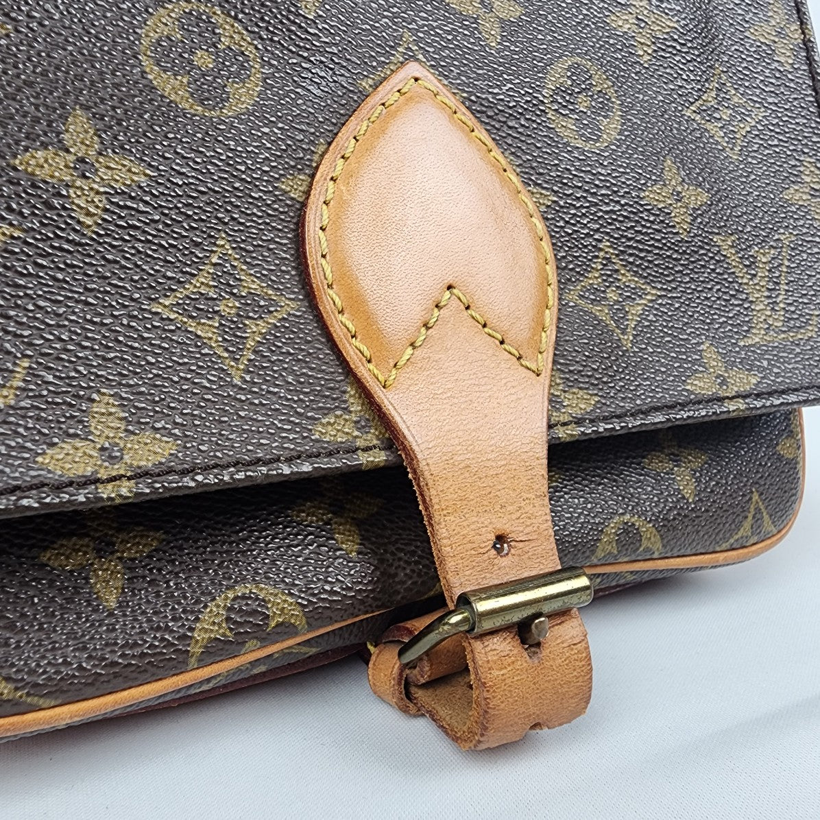 Louis Vuitton Cartouchiere MM Monogram Canvas Leather Strap Messenger Purse