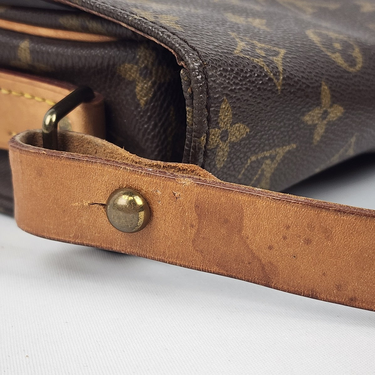 Louis Vuitton Cartouchiere MM Monogram Canvas Leather Strap Messenger Purse