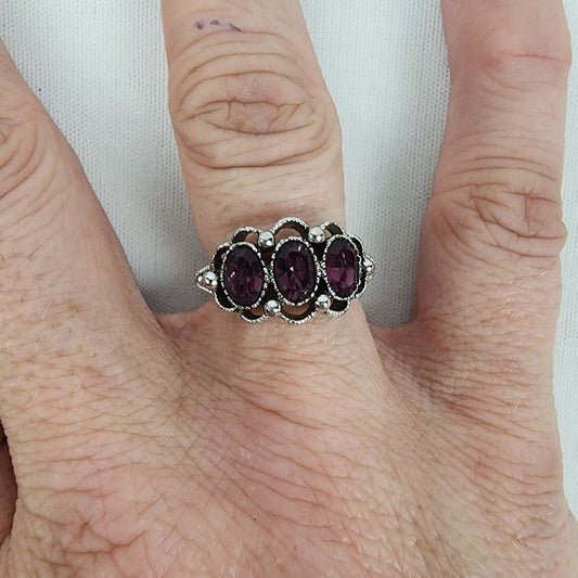 Vintage Avon Silver Tone Purple Brilliance Ring Size Medium