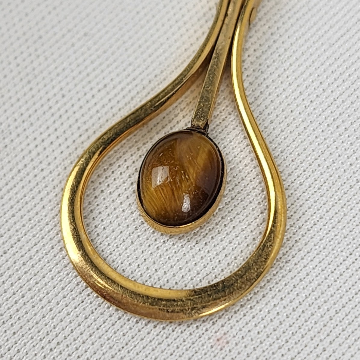 Vintage Avon 14K Gold Fill Tiger Eye Teardrop Necklace