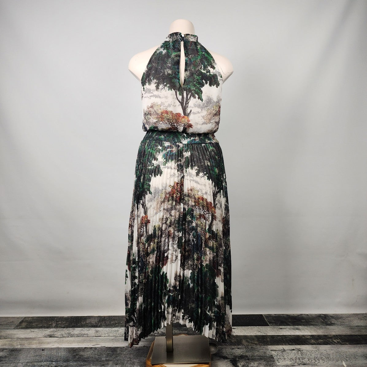 White House Black Market Green Floral Halter Neck Pleated Skirt Dress Size 16