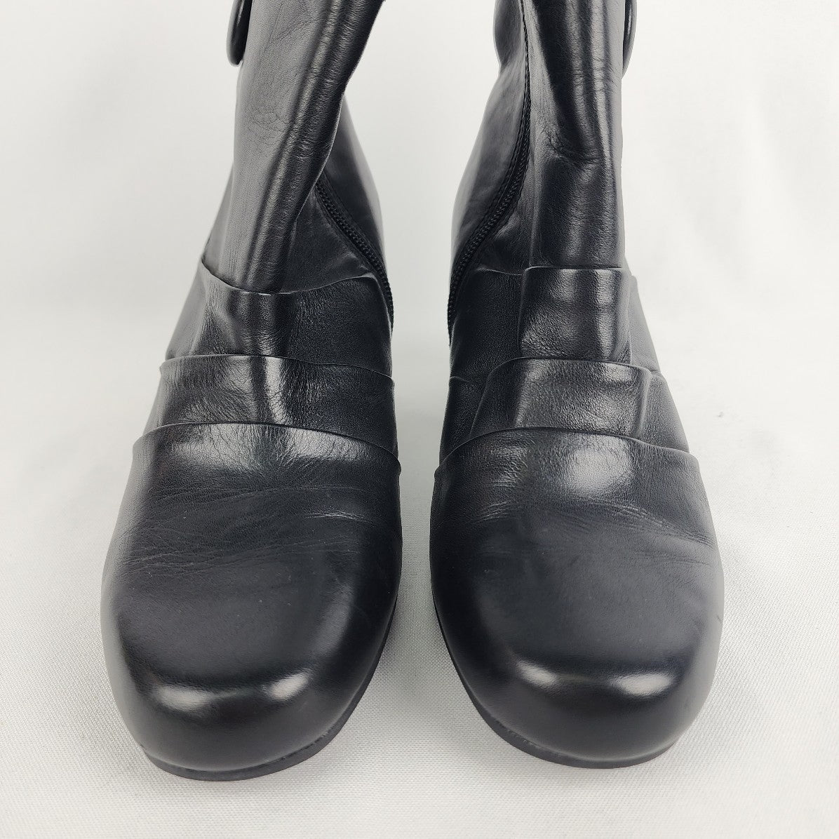 Denver Hayes Black Leather Pleated Side Zip Ankle Boots Size 8.5