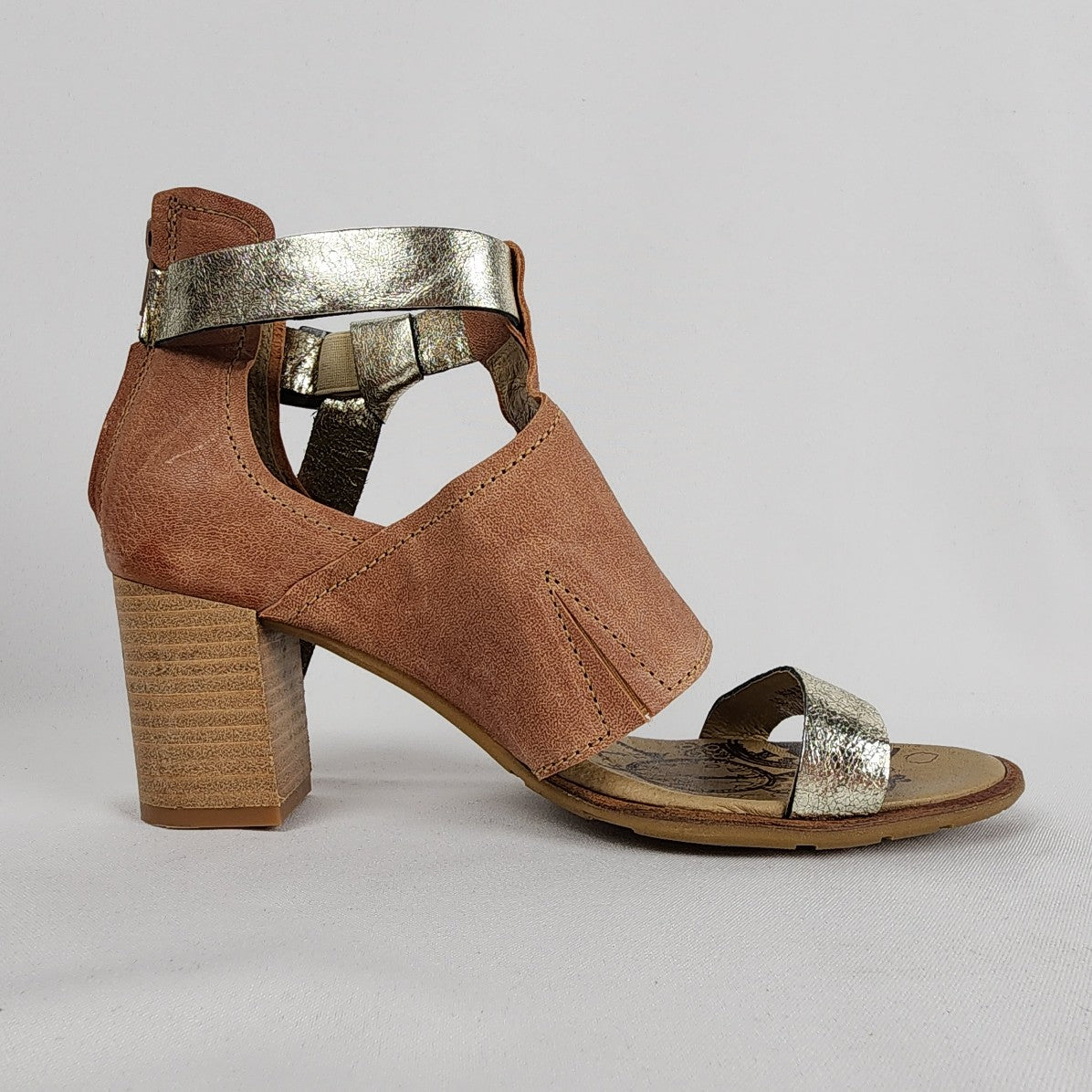 Dkode Pink & Silver Metallic Leather Block Heel Sandals Size 8.5