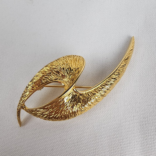 Vintage D'Orlan Gold Textured Brooch