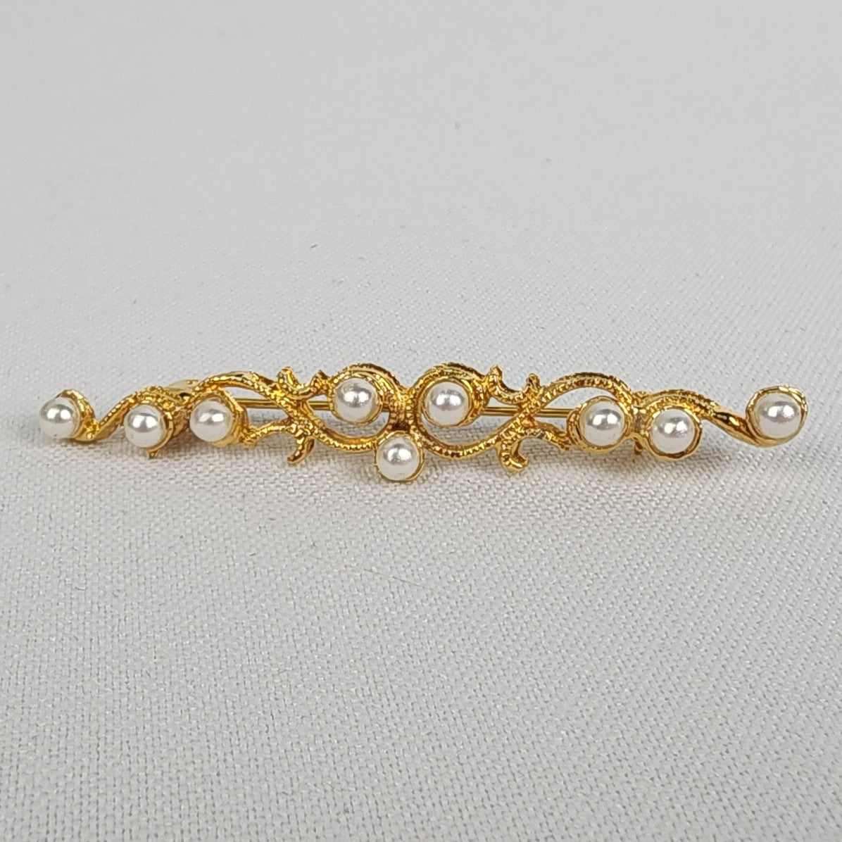 Vintage Faux Pearl Gold Tone Bar Brooch