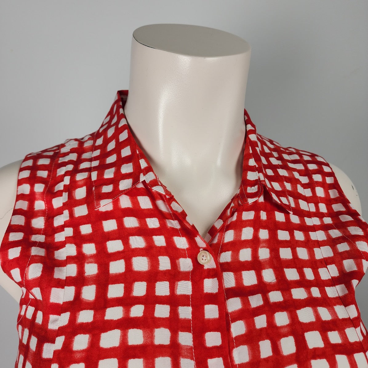 11-1-TYLHO Red Check Sleeveless Tunic Top Size XL