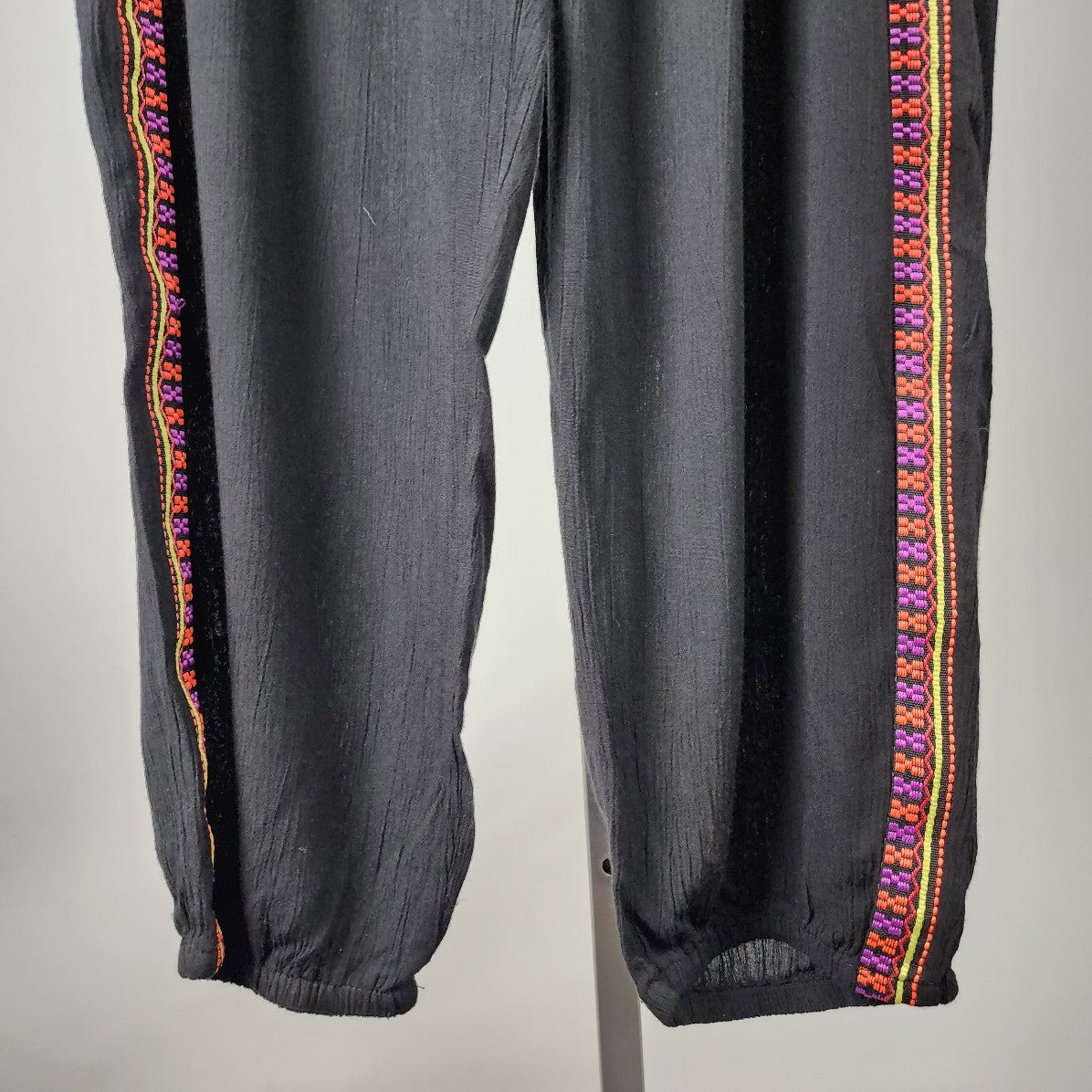 Blue Island Black & Pink Embroidered Jogger Pants Size XL