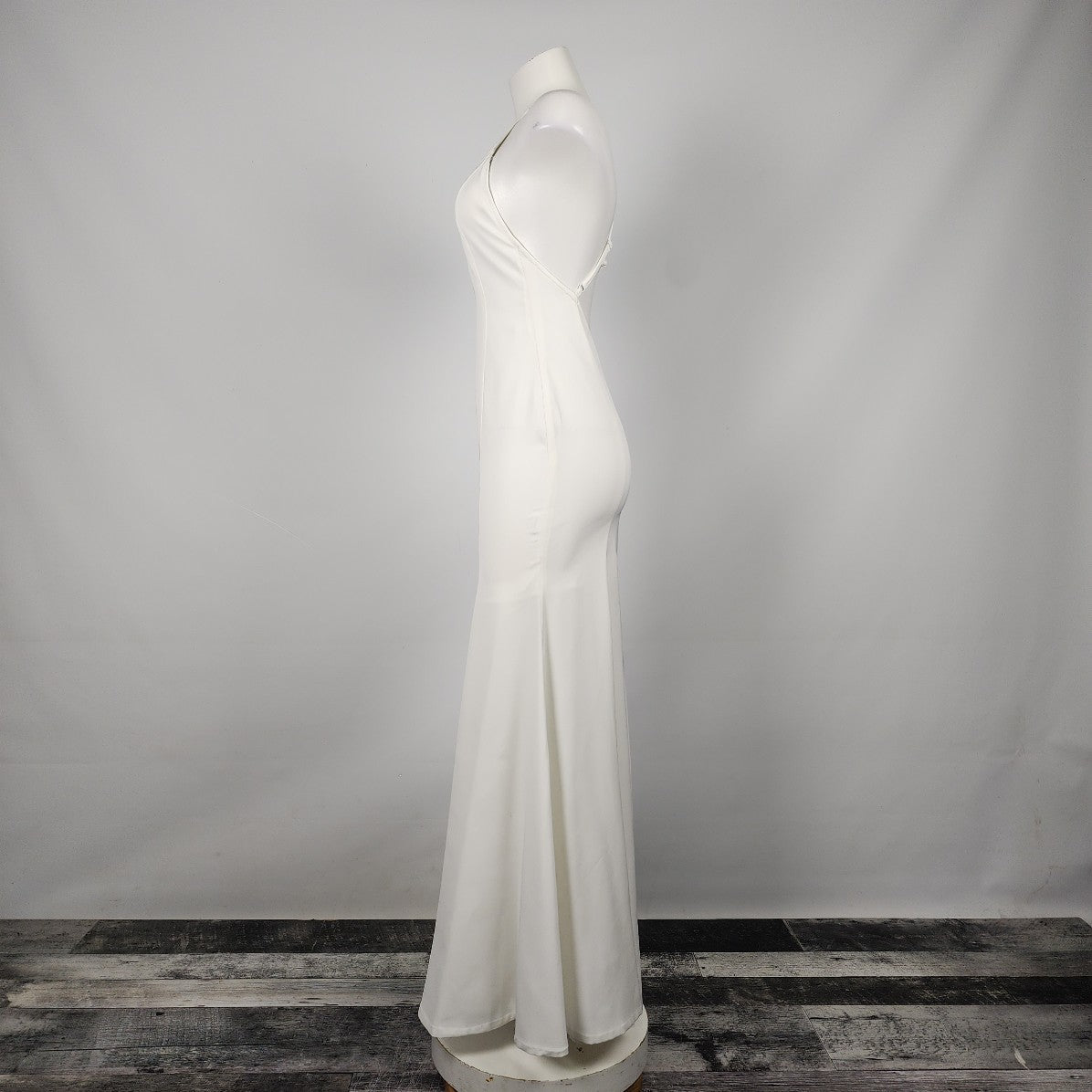 White Halter Neck White Body Con Wedding Dress Size 4