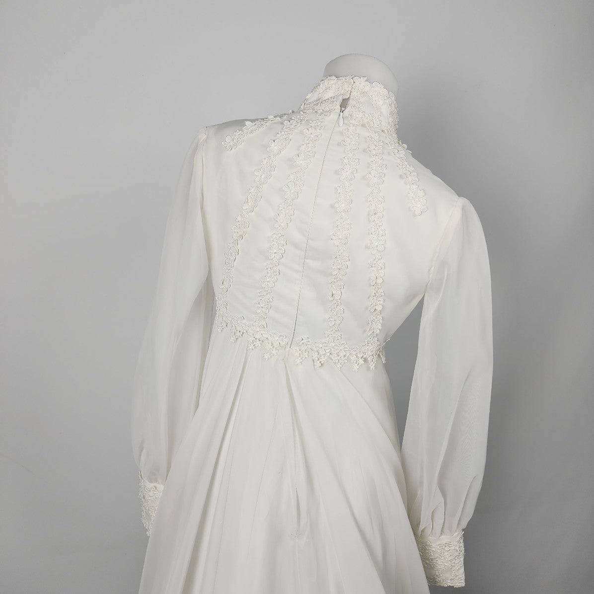 Vintage Miss Petite White Floral Empire Waist Wedding Gown Size S