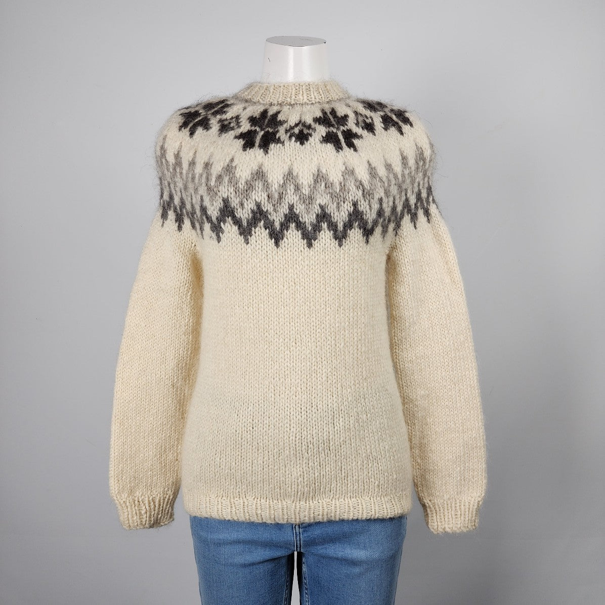 Vintage Handknit Wool Cream Fair Isle Sweater Size S/M