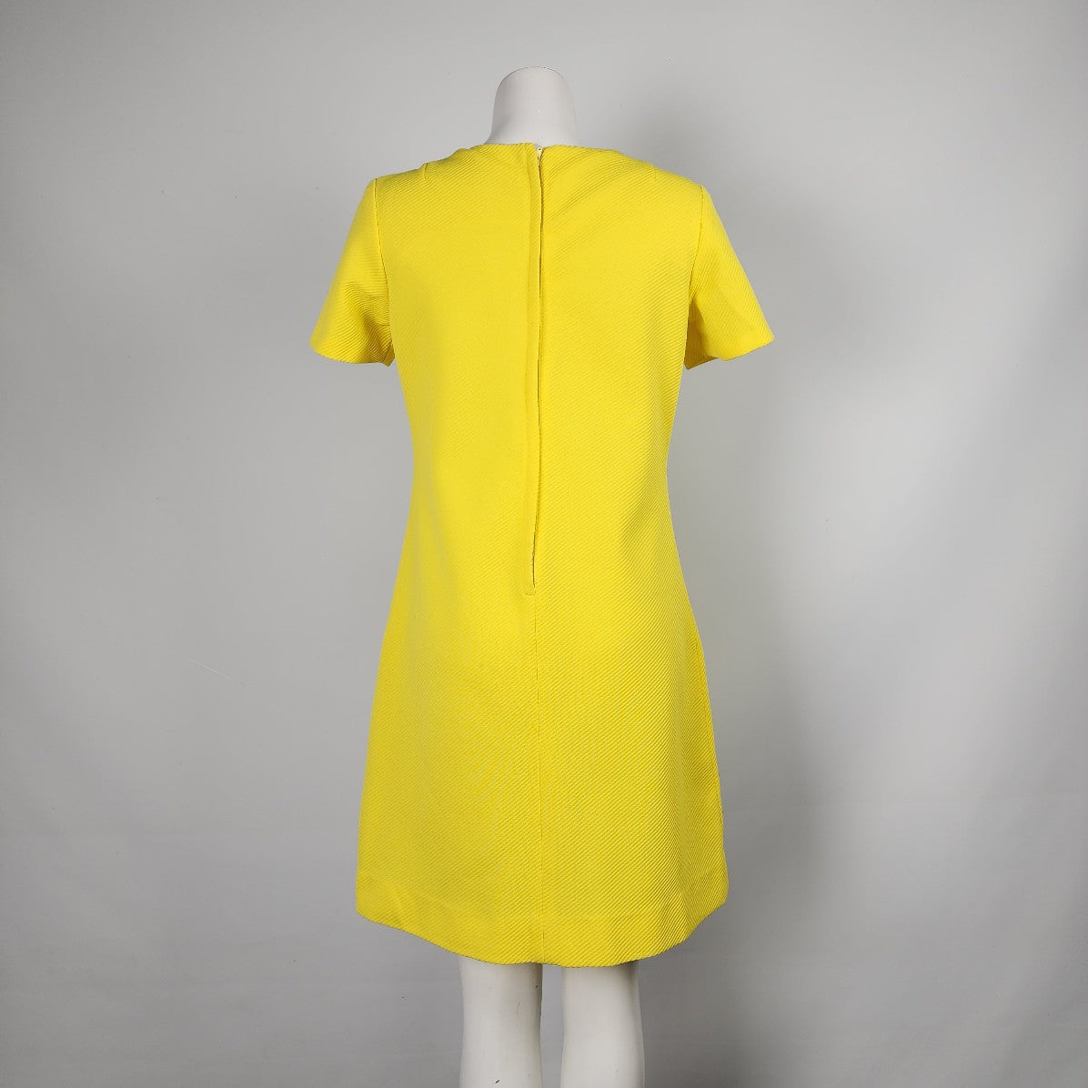 Vintage 60s Yellow Short Sleeve Shift Dress Size M