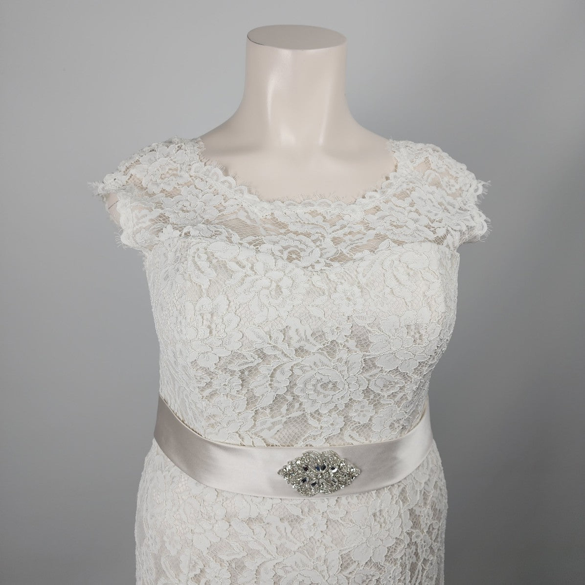 White Rose Lace Satin Belted Wedding Gown Size 16