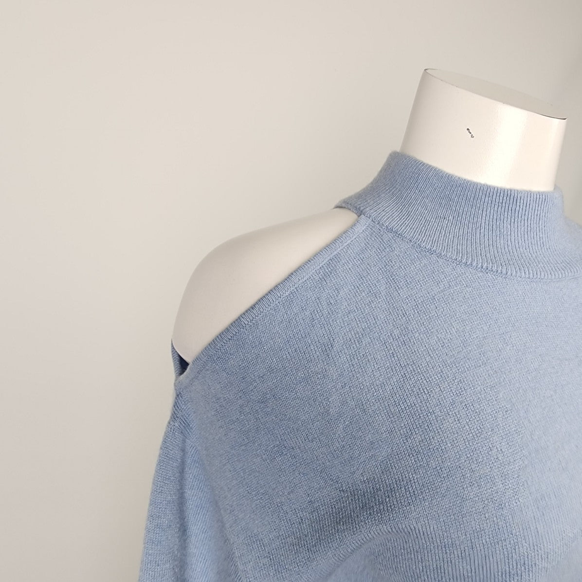 Michael Kors Blue Merino Wool Asymmetrical Cold Shoulder Knit Sweater Size XS