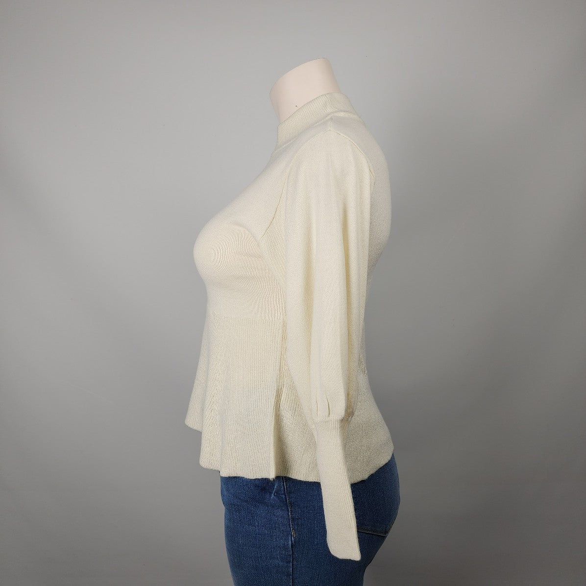 Coco & Tashi Cream Soft Knit Sweater size M