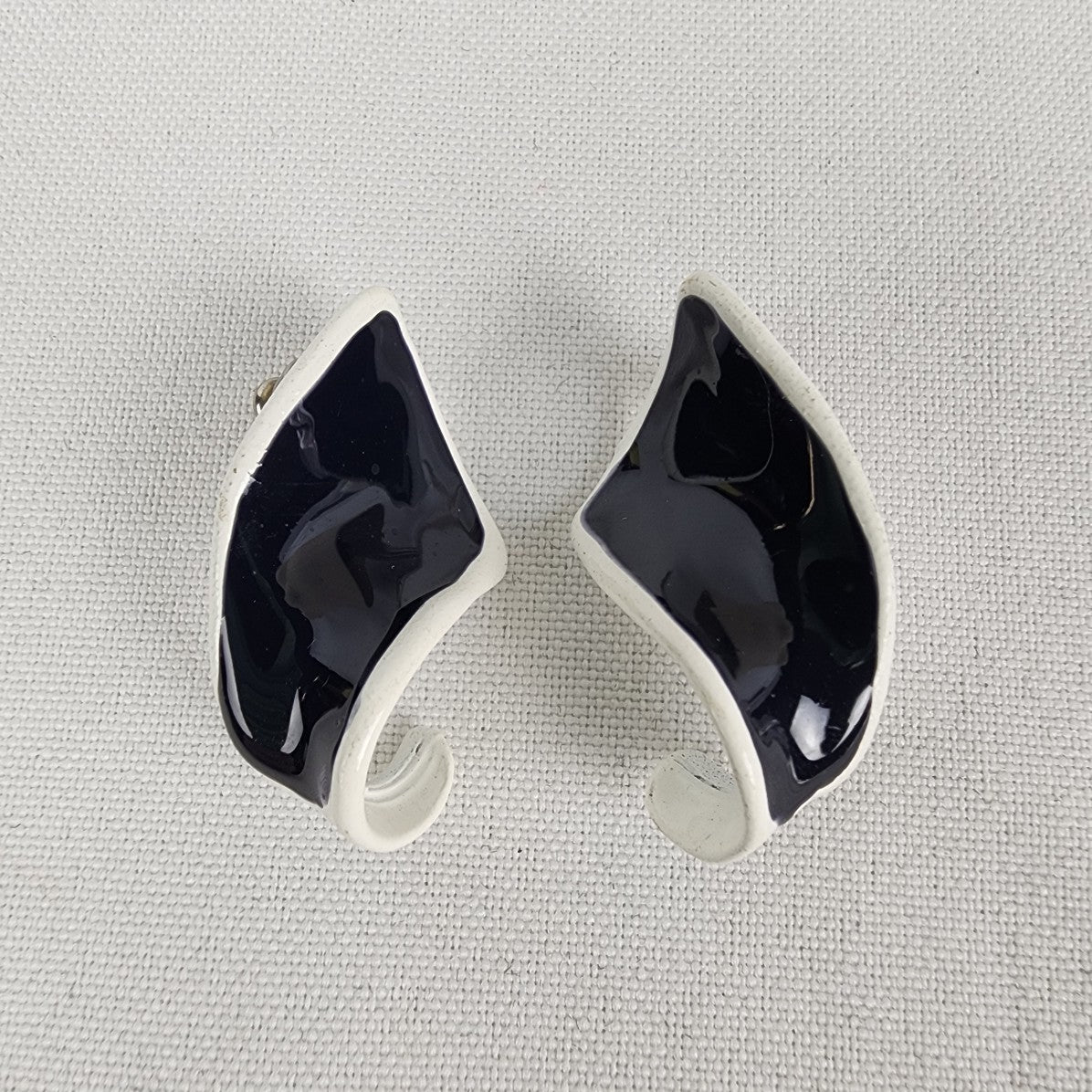 Vintage White & Navy Blue Enamel Earrings