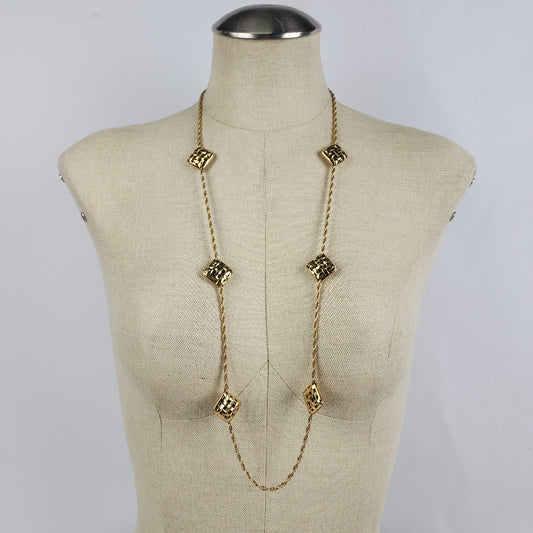 Vintage Gold Chain Basket Weave Detail Necklace