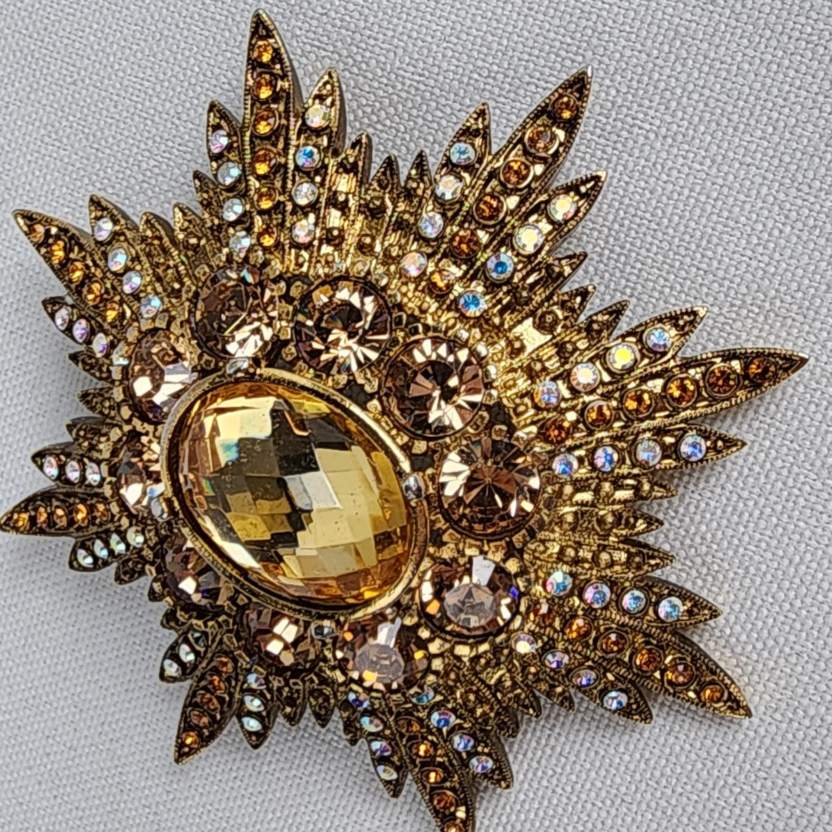 Joan Rivers Gold Tone Crystal Star Burst Brooch