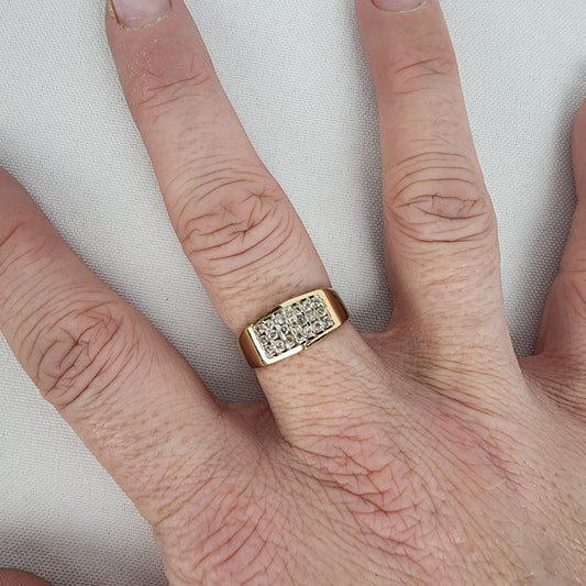 14K Gold Diamond Cluster Ring Size 8.5