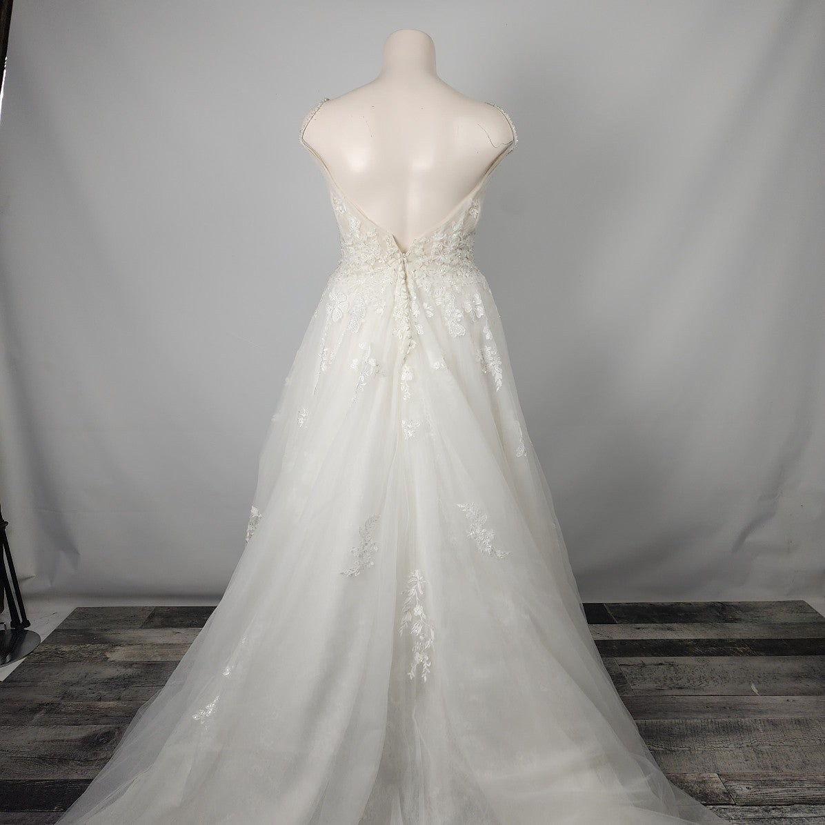 Sophia Tolli White Beaded Lace Tulle Wedding Dress Size 16