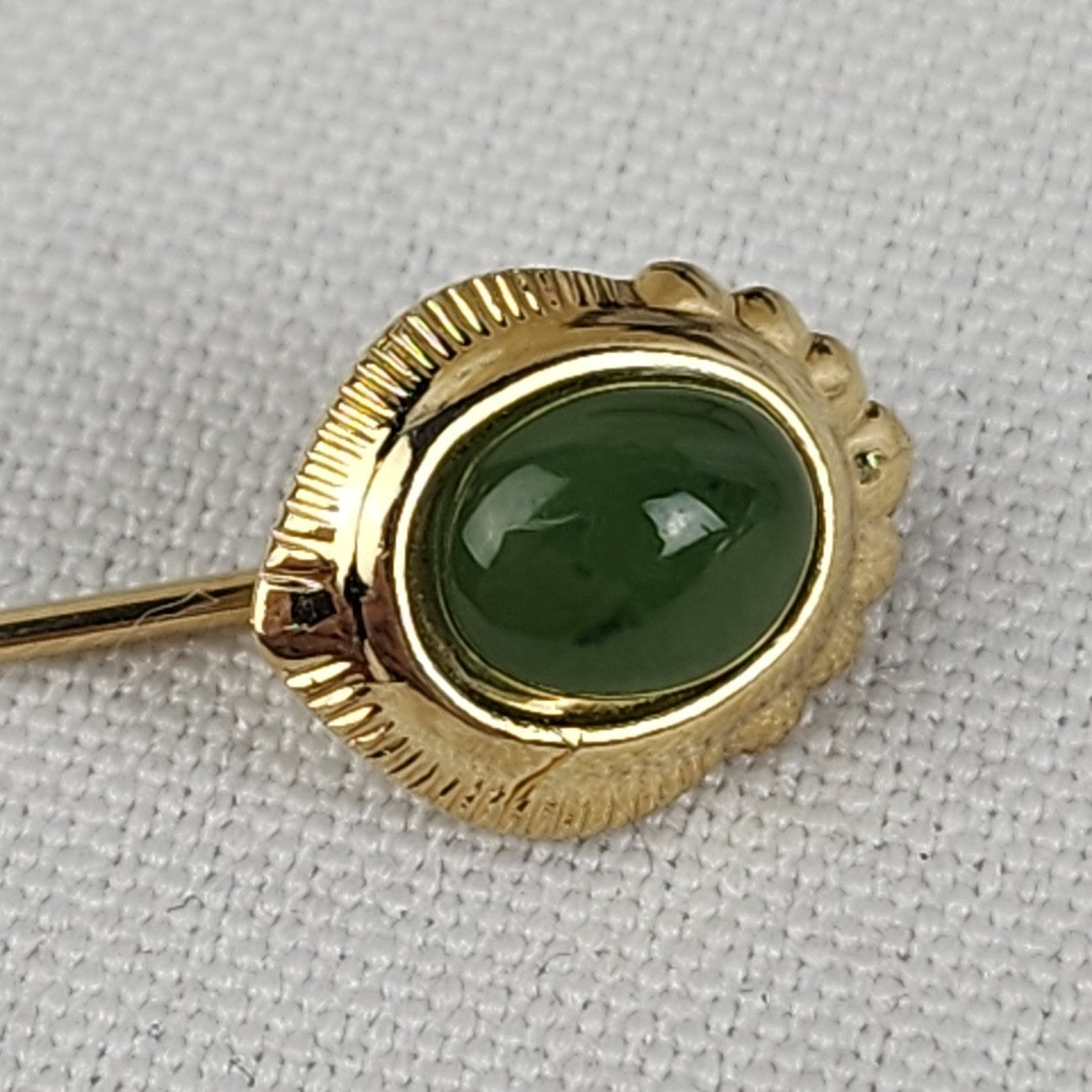 Vintage Green Stone Gold Tone Stick Pin Brooch