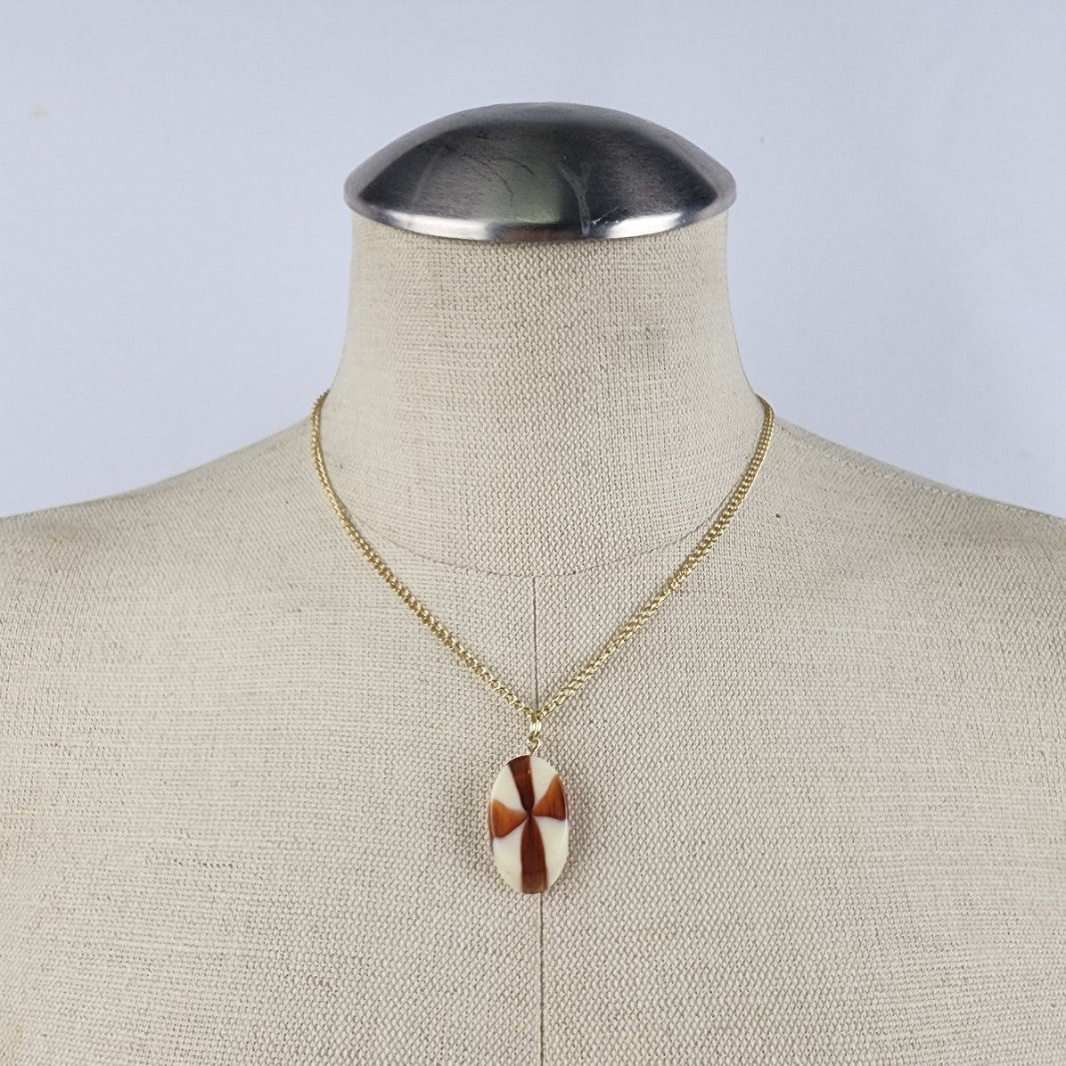 Vintage Gold Tone Chain Butterscotch Pendant Necklace