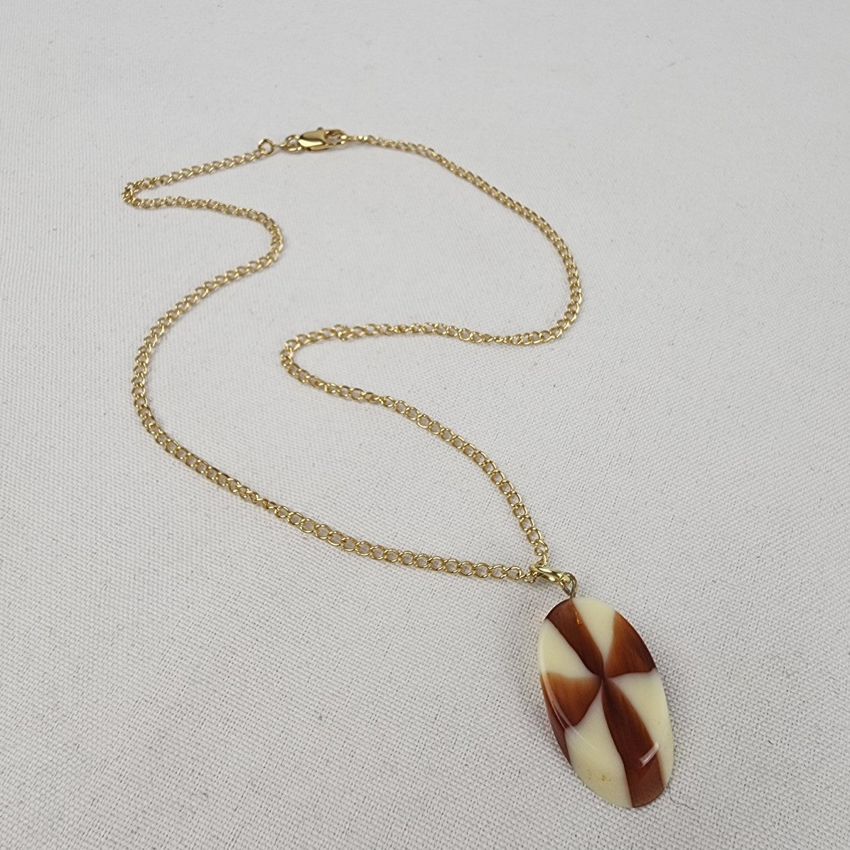 Vintage Gold Tone Chain Butterscotch Pendant Necklace