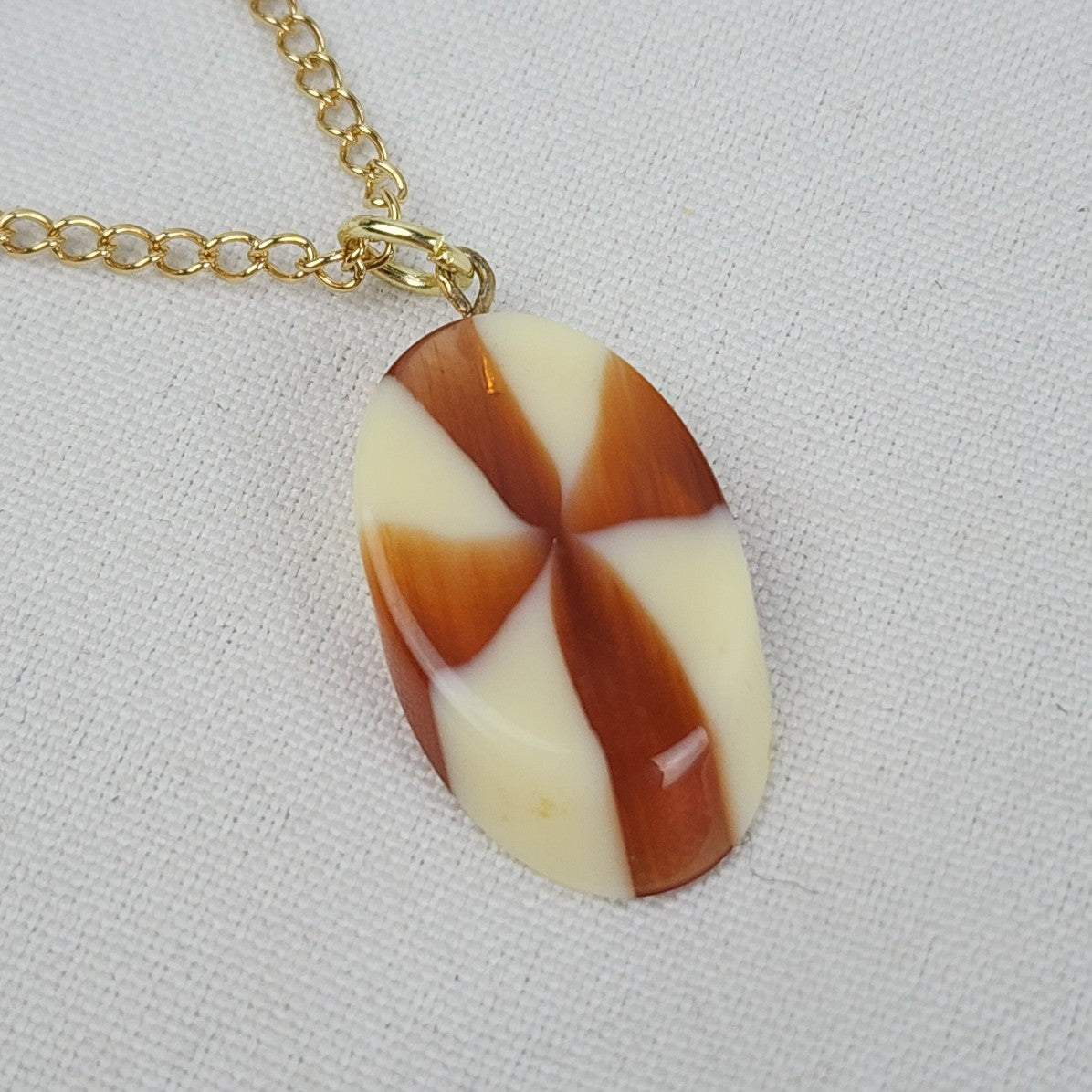 Vintage Gold Tone Chain Butterscotch Pendant Necklace