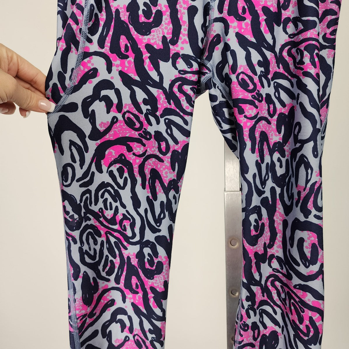 Under Armour Animal Print Pink & Blue Leggings SIze L