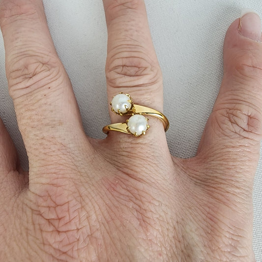 Vintage Sarah Coventry Faux Pearl Gold Tone Ring Adjustable