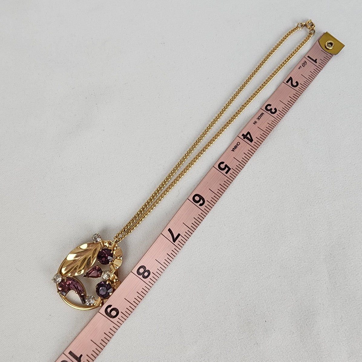 Vintage Gold Tone Purple Crystal Floral Pendant Necklace