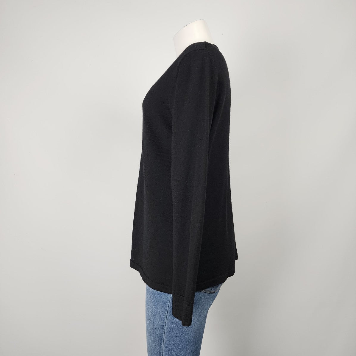 Lord & Taylor Black Merino Wool Knit Sweater Size L