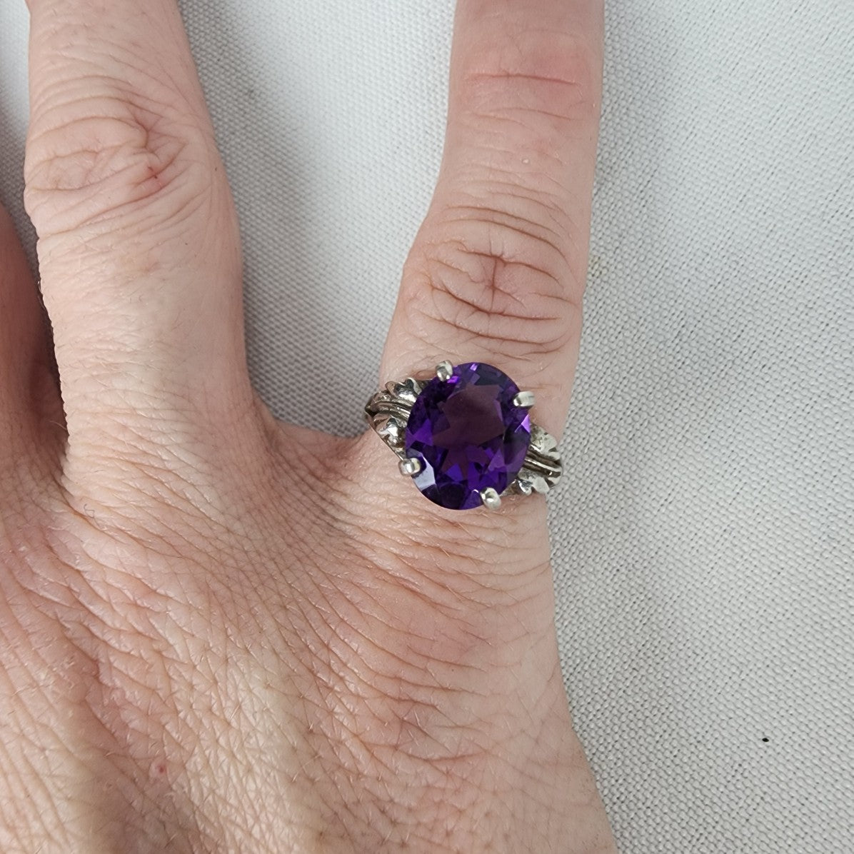 925 Sterling Silver Purple Gemstone Ring Size 5.5