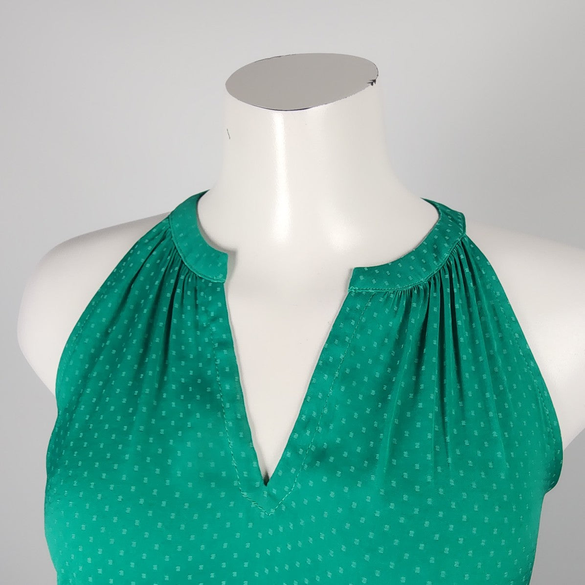 Cabi Green Polka Dot Sleeveless Blouse Top Size XS