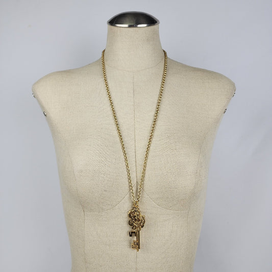 Vintage Avon Gold Tone Key Pendant Necklace