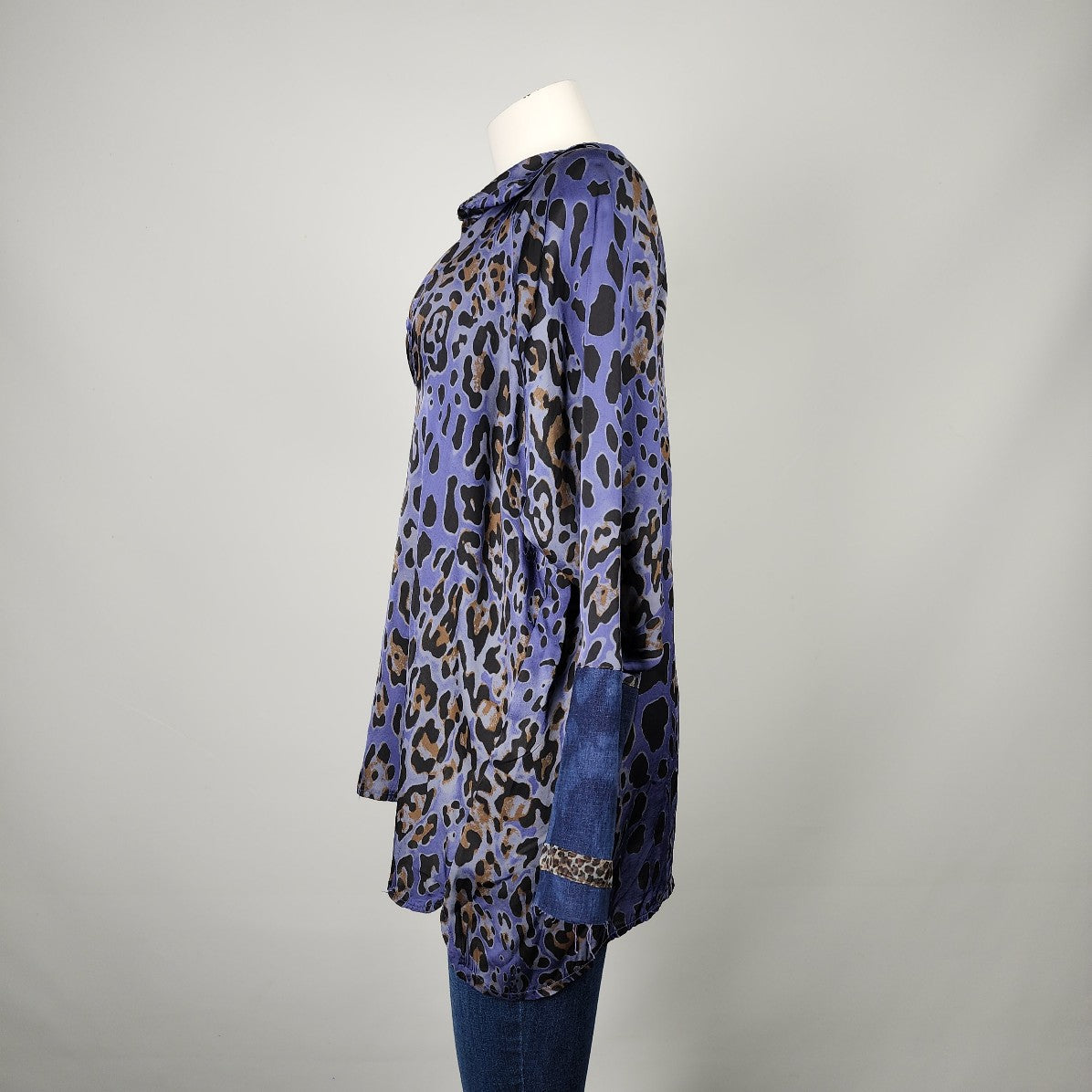 Meo Meli Blue Animal Print Top Size L