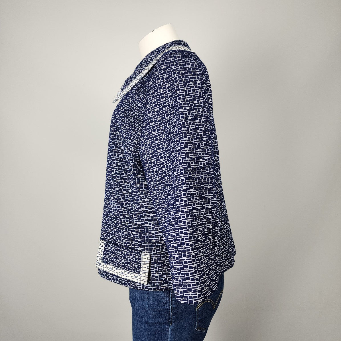 Vintage Blue & White Button Up Light Jacket L/XL