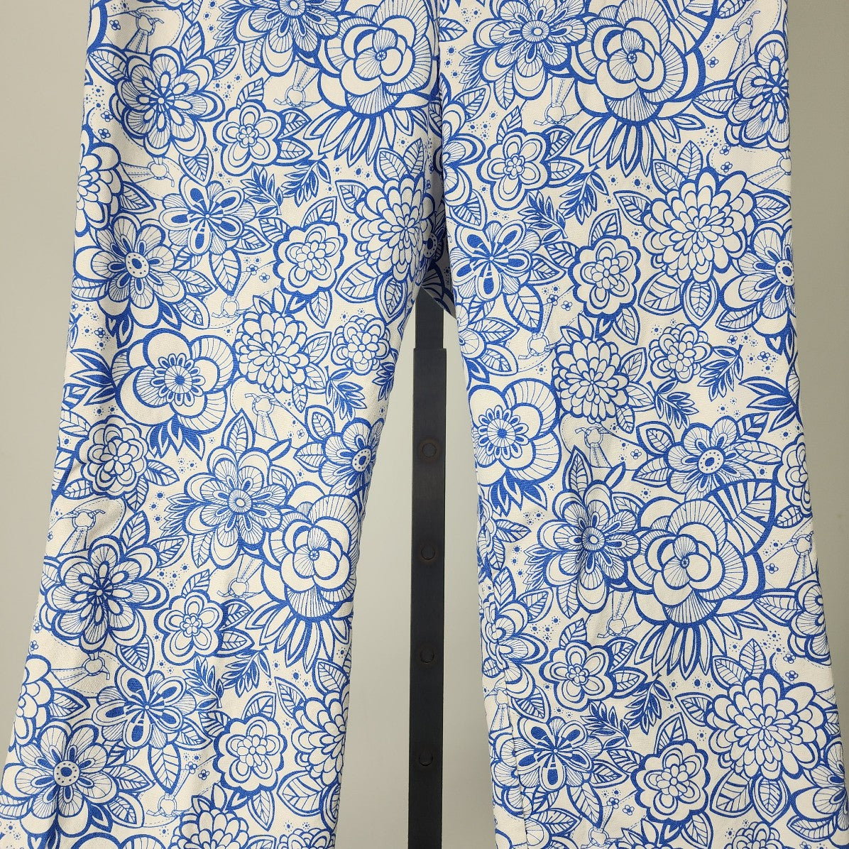 Lilly Pulitzer Blue Floral Cotton Cropped Pants Size S