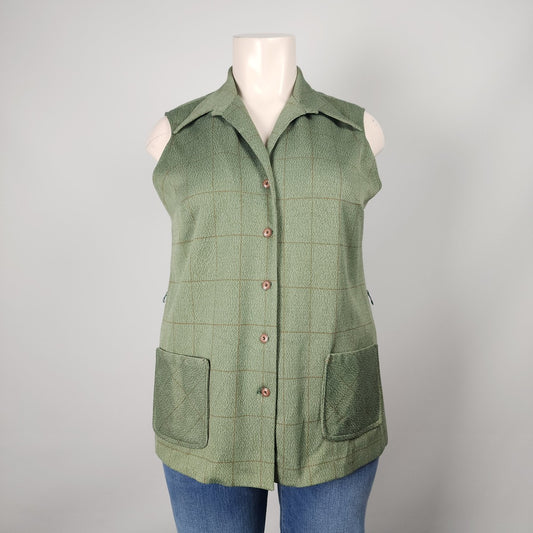 Renee Sport Green Button Up Vest Size XL