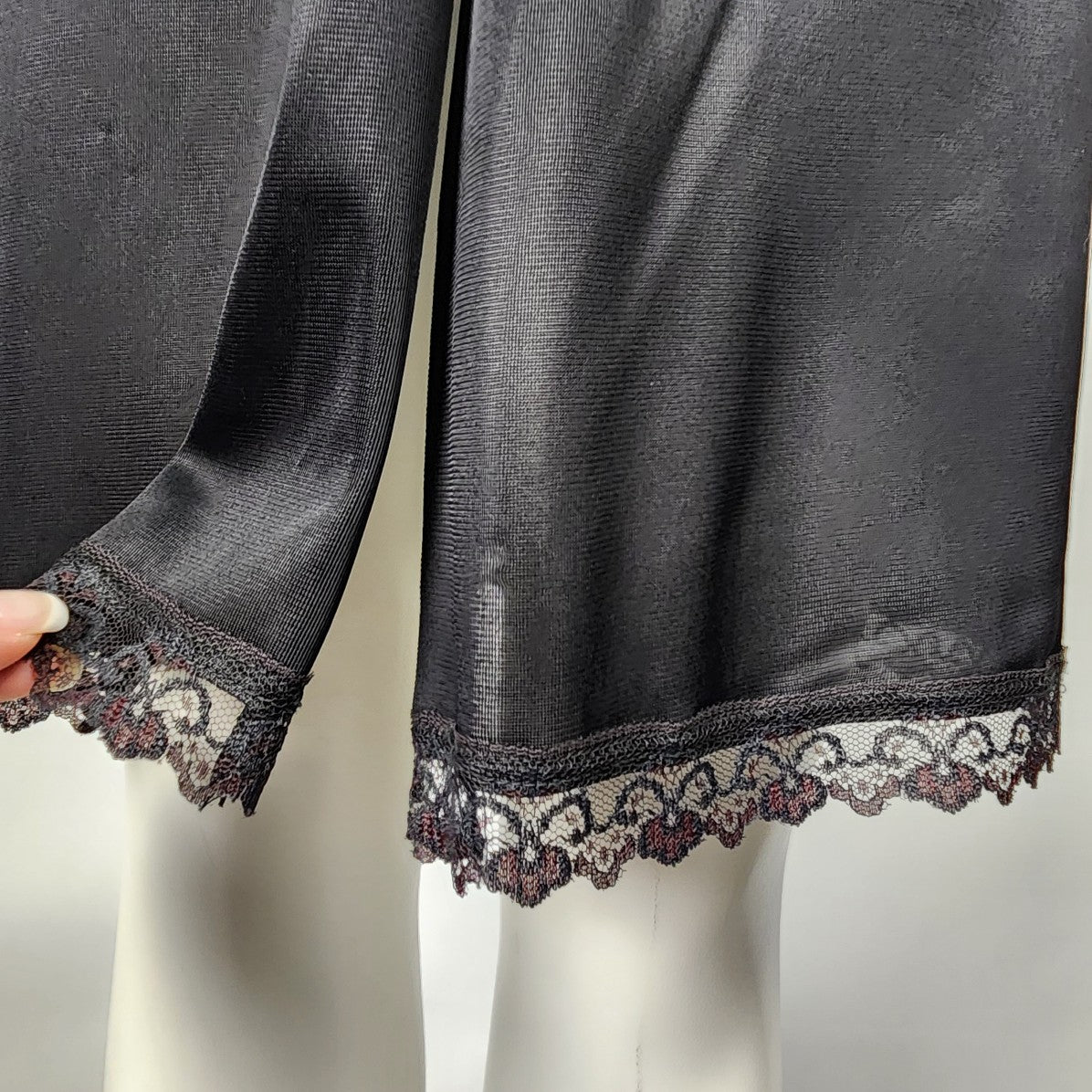 Vintage Black Lace Detail Dressing gown Size S/M