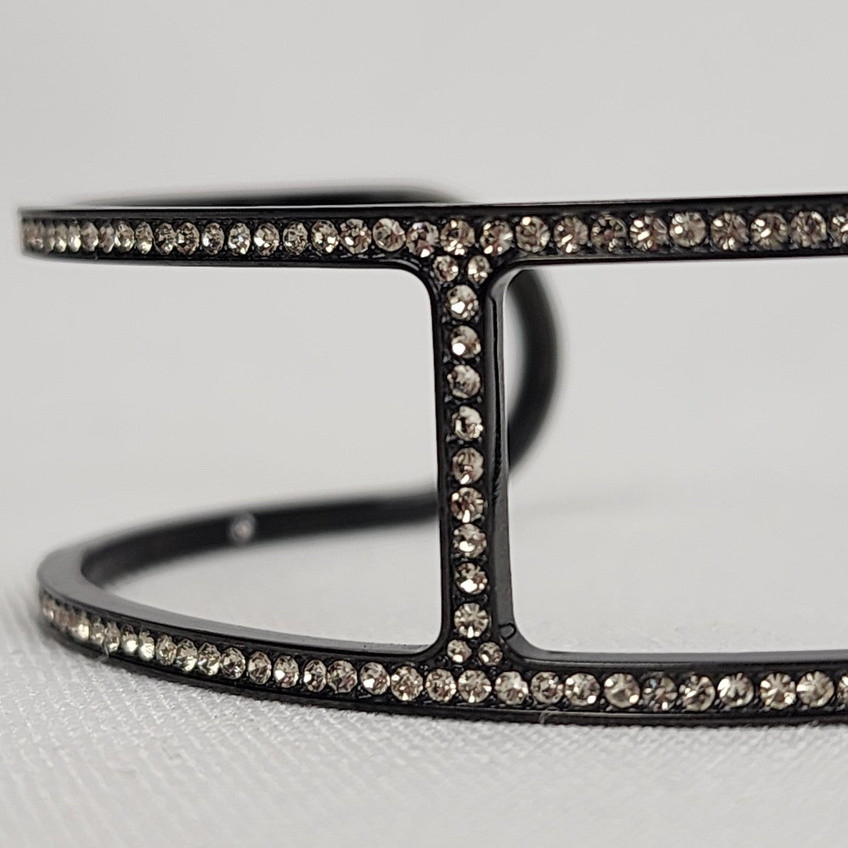 MICHAEL KORS Black Tone Crystals Pave Cuff Bracelet