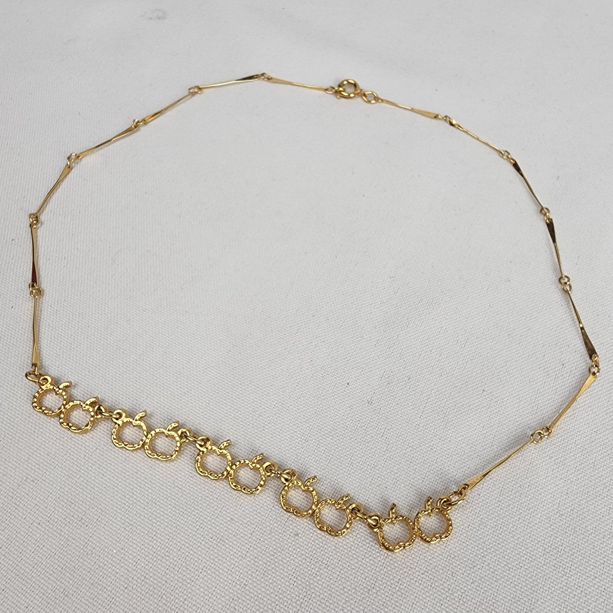 Vintage Gold Tone Apple Chain Link Necklace