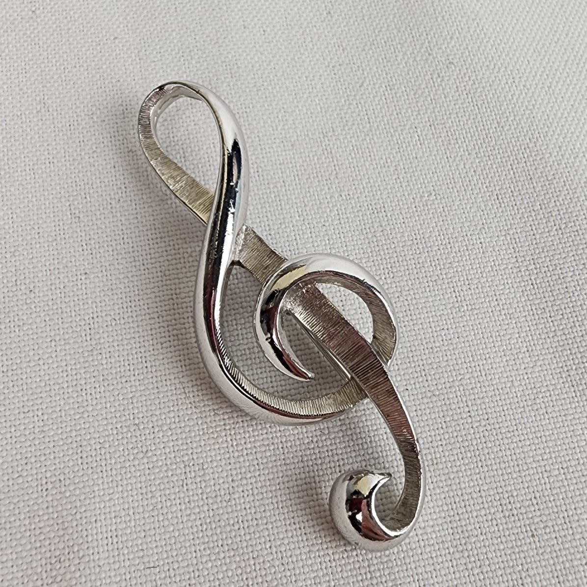 Vintage Avon Silver Tone Treble Clef Musical Brooch