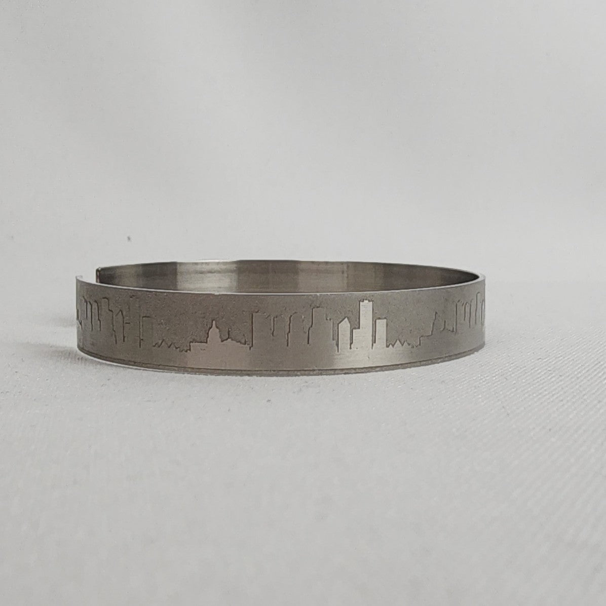 eLiasz and eLLa Silver Tone City Skyline Skinny Cuff Bracelet