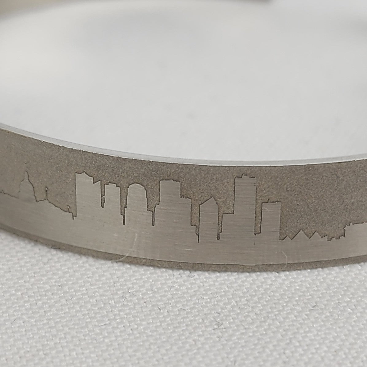 eLiasz and eLLa Silver Tone City Skyline Skinny Cuff Bracelet