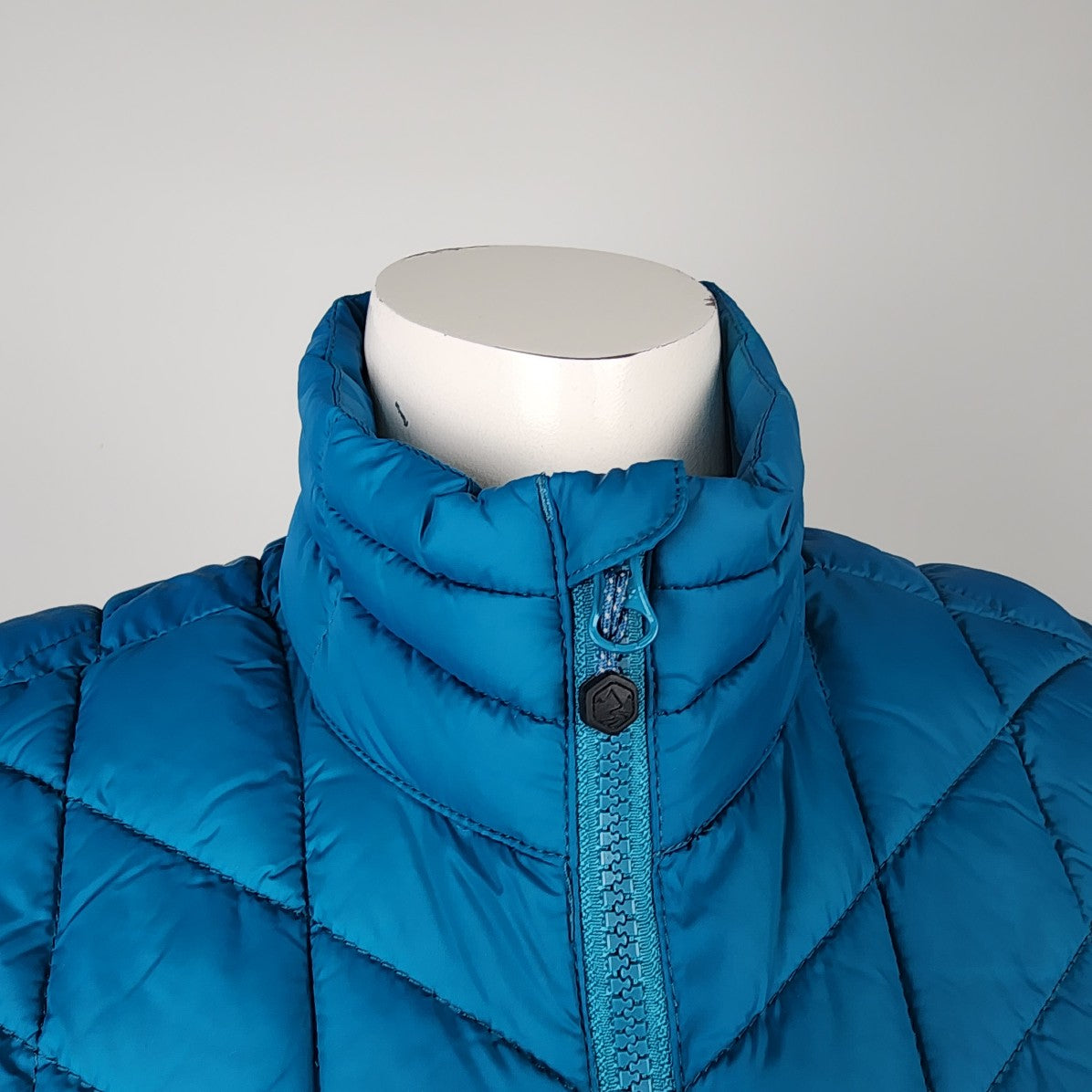 Wind River Blue Puffer Vest Size S