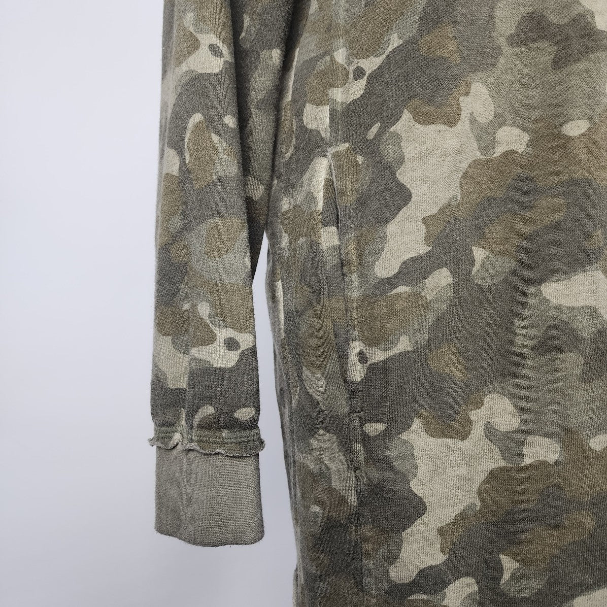 FSBN Green Camo Print Cardigan Size M