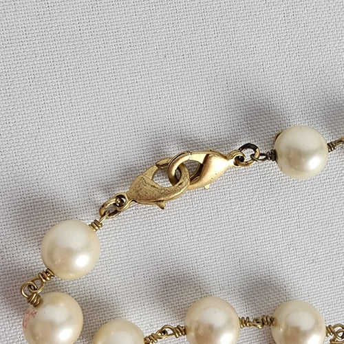 Stella & Dot Gold Tone Faux Pearl Beaded Necklace