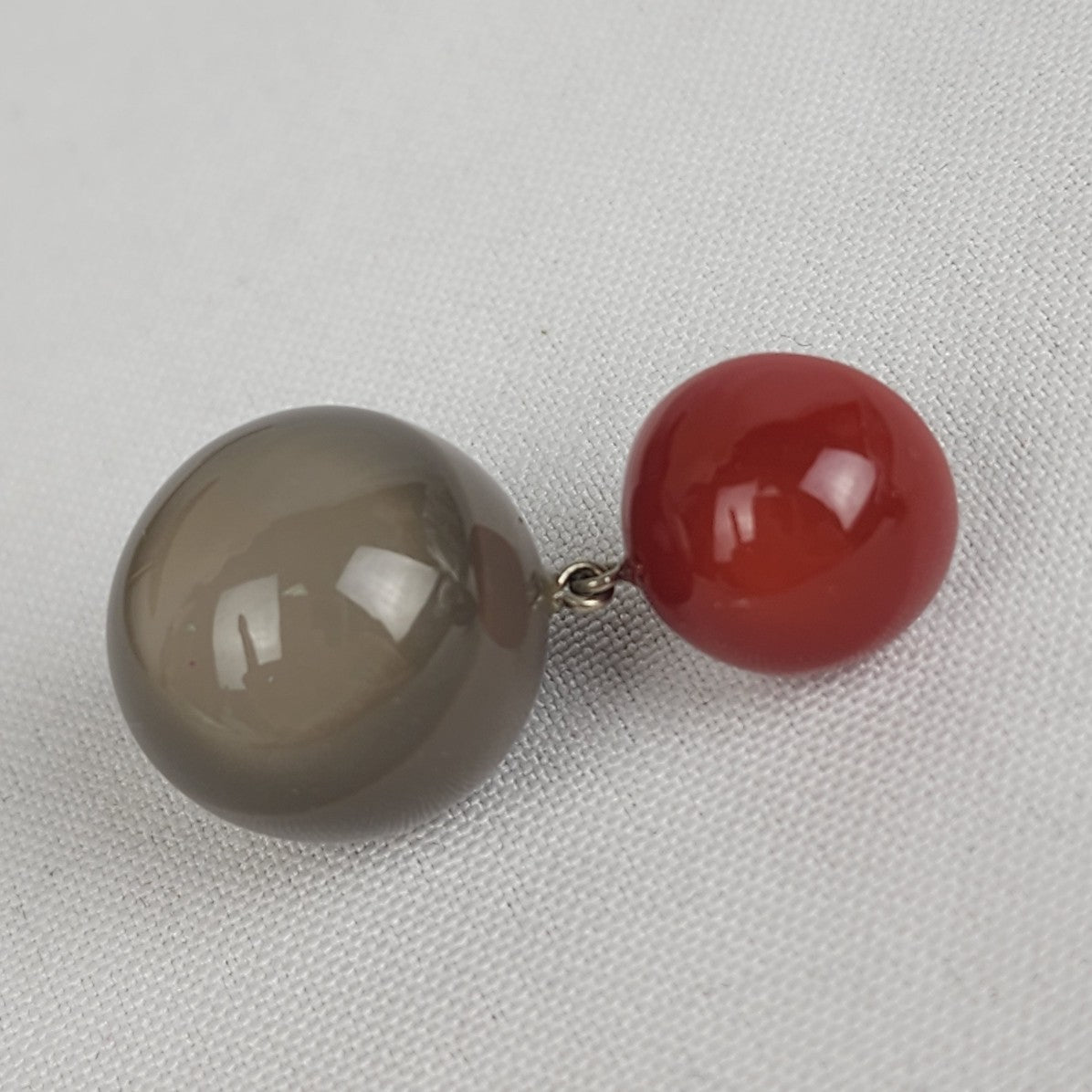 ZSISKA Grey & Red Resin Drop Earrings