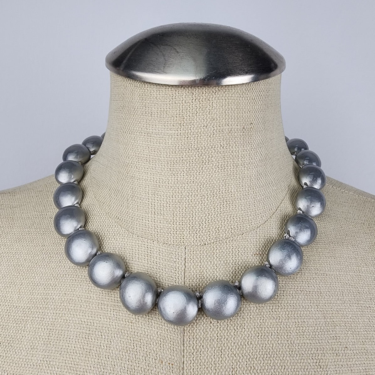 ZSISKA Grey Resin Beaded Necklace & Earring Set