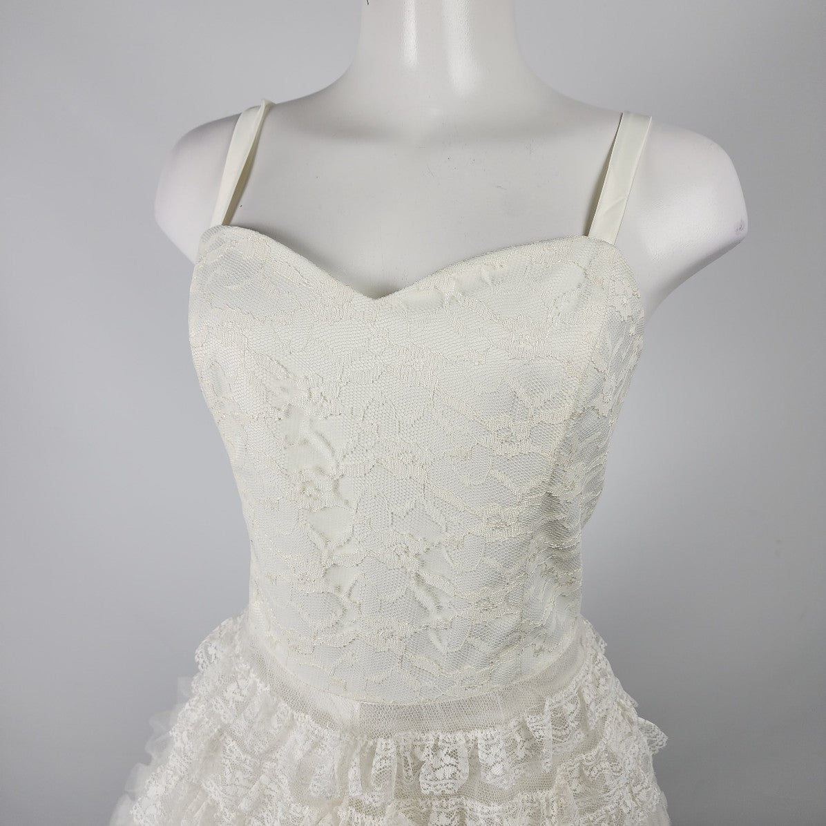 Vintage Cream Lace Ruffle Tulle Skirt Tea Length Gown Dress Size S/M